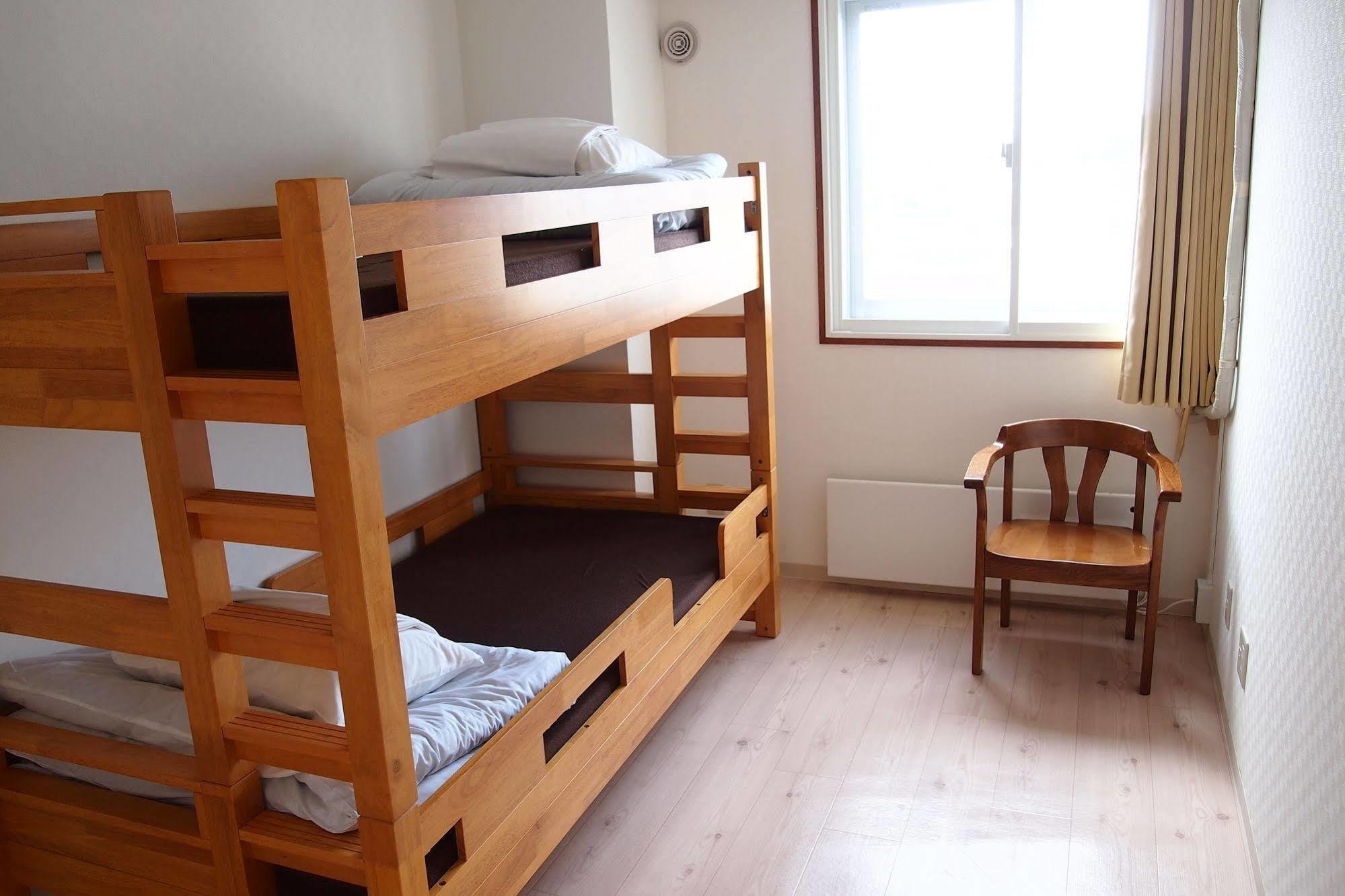 Khaosan Chitose Family Hostel Extérieur photo