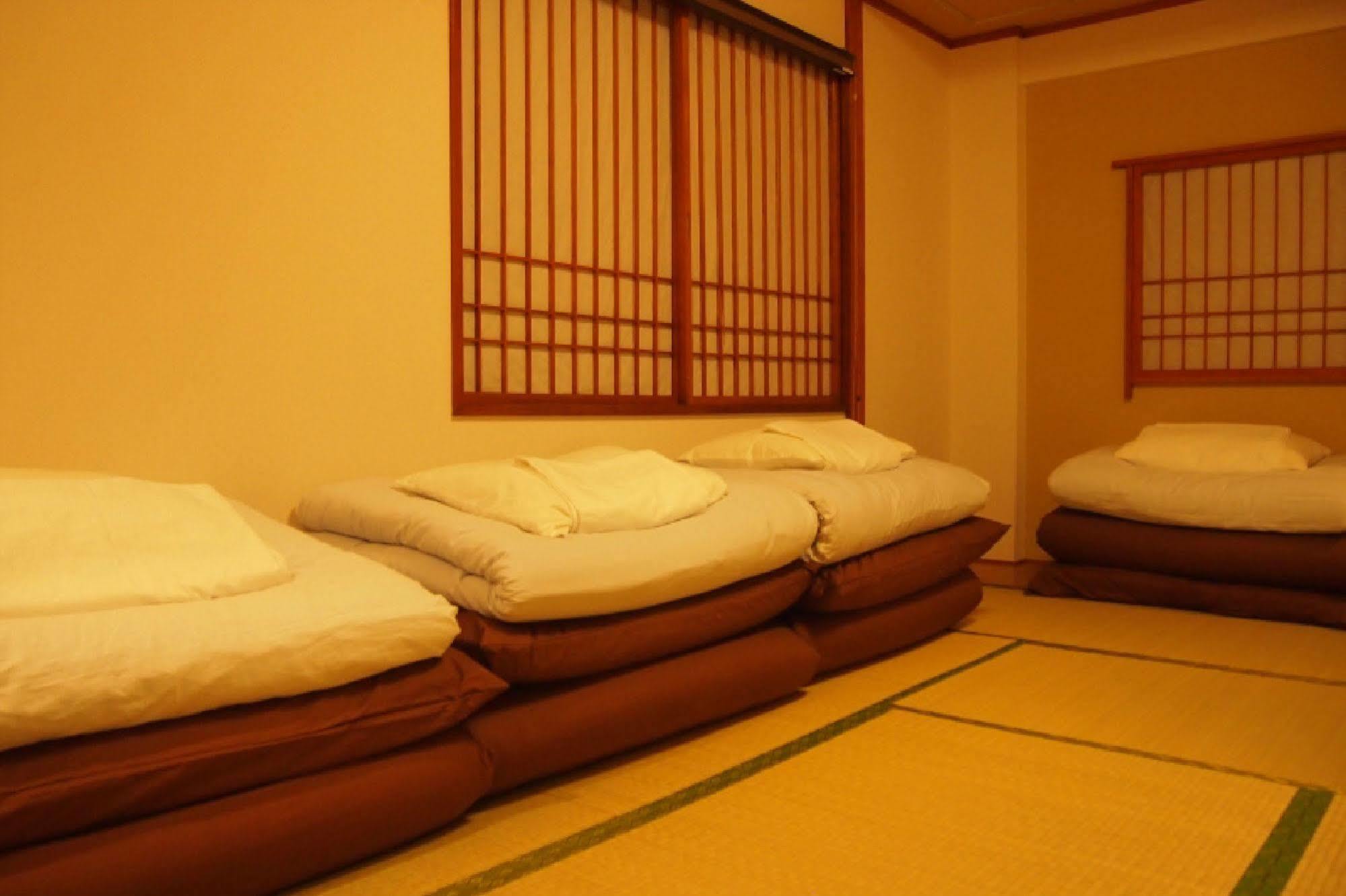 Khaosan Chitose Family Hostel Extérieur photo
